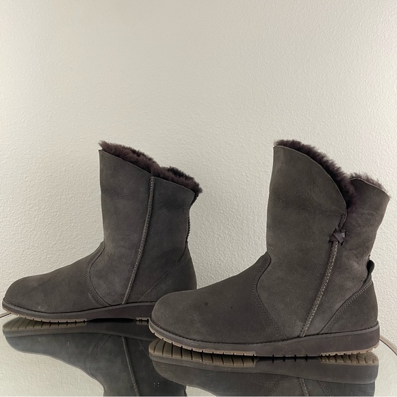 EMU AUSTRALIA Dark Brown Suede Sheepskin Leather Bells Beach Lo Shearling Boots - Picture 11 of 14